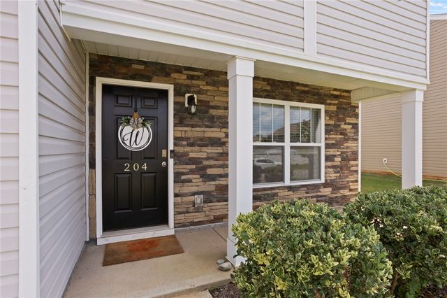 204 Hillendale Way, Pelzer, SC 29669