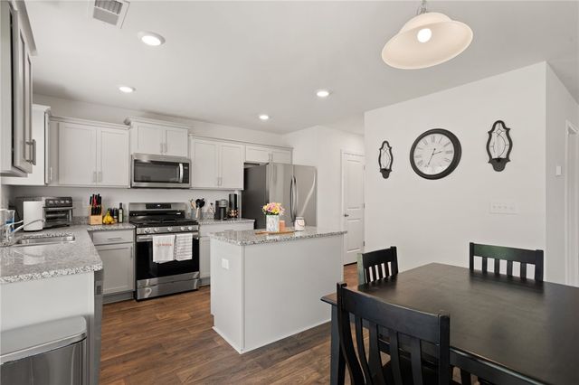 204 Hillendale Way, Pelzer, SC 29669