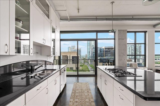 311 W 5th ST 1005, Austin, TX 78701