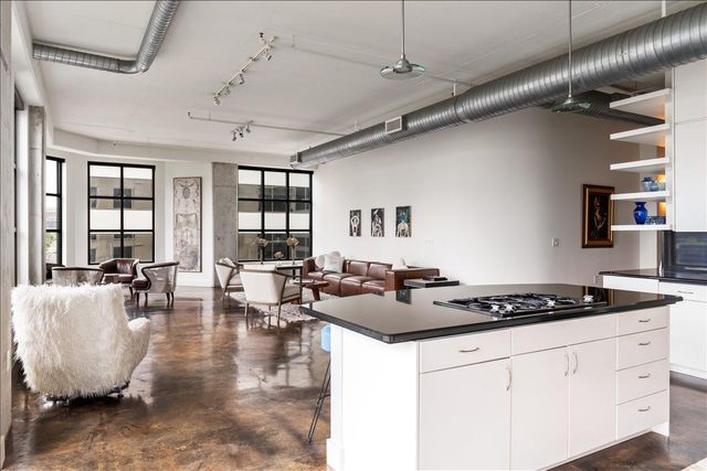 311 W 5th ST 1005, Austin, TX 78701