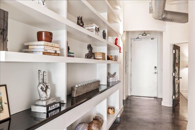 311 W 5th ST 1005, Austin, TX 78701