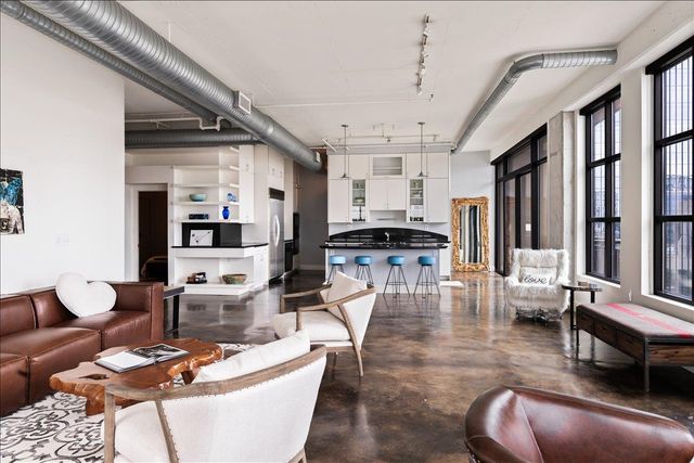 311 W 5th ST 1005, Austin, TX 78701