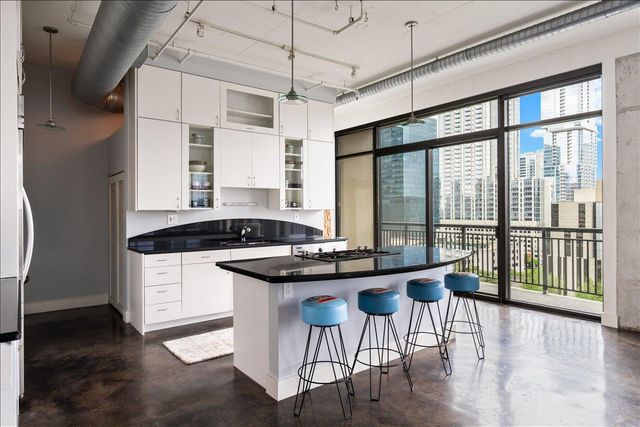 311 W 5th ST 1005, Austin, TX 78701