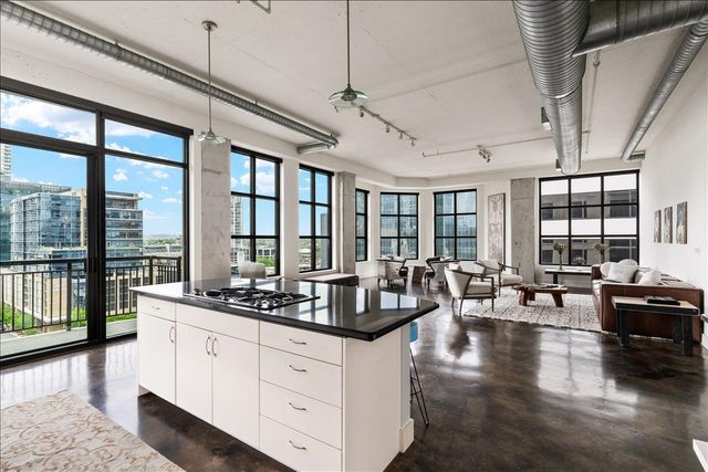 311 W 5th ST 1005, Austin, TX 78701