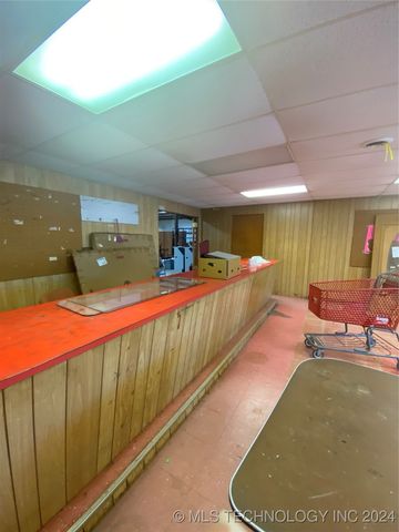 614 SW Moore, Ardmore, OK 73401