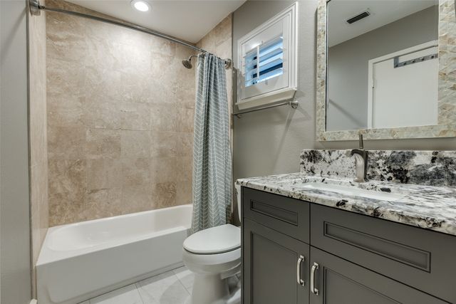 2111 Albany Street, Dallas, TX 75201