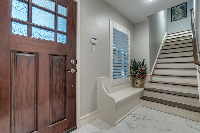 2111 Albany Street, Dallas, TX 75201