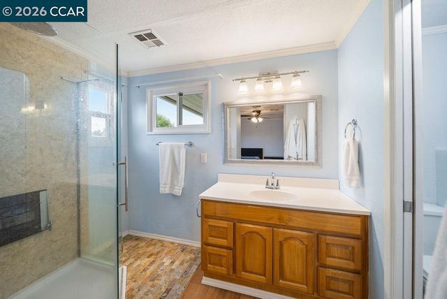 20 Terrace Dr 20, Concord, CA 94518