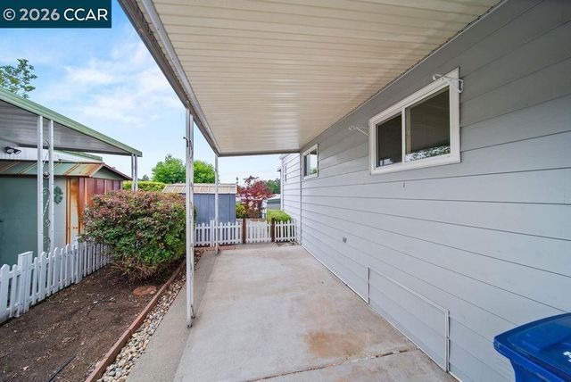 20 Terrace Dr 20, Concord, CA 94518