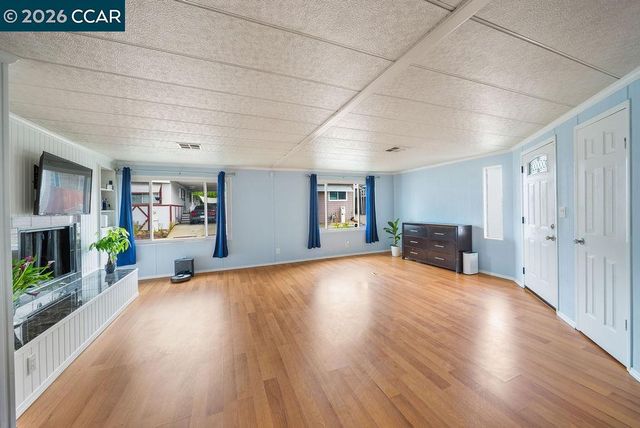 20 Terrace Dr 20, Concord, CA 94518