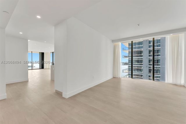 700 NE 24th St 1207, Miami, FL 33137