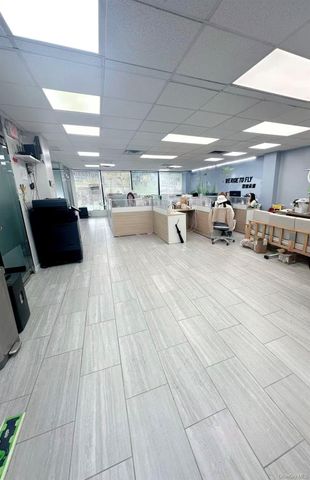 136-40 39th Avenue 201, Flushing, NY 11354