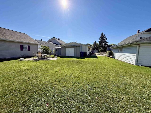 742 W 5TH AVENUE, Oshkosh, WI 54902