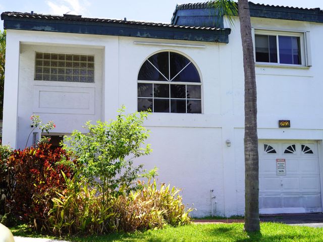 253 NE 211th Terrace, North Miami Beach, FL 33179
