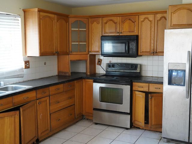 253 NE 211th Terrace, North Miami Beach, FL 33179