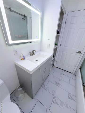 1414 N Vernon Avenue, Flint, MI 48506