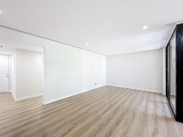 955 Egret B-207, Delray Beach, FL 33444