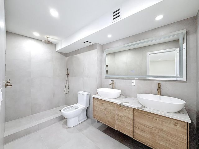 955 Egret B-207, Delray Beach, FL 33444