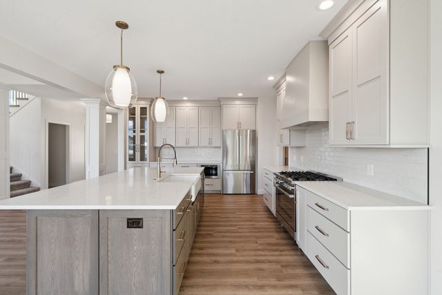 6501 BLACKBIRD Lane, Bettendorf, IA 52722