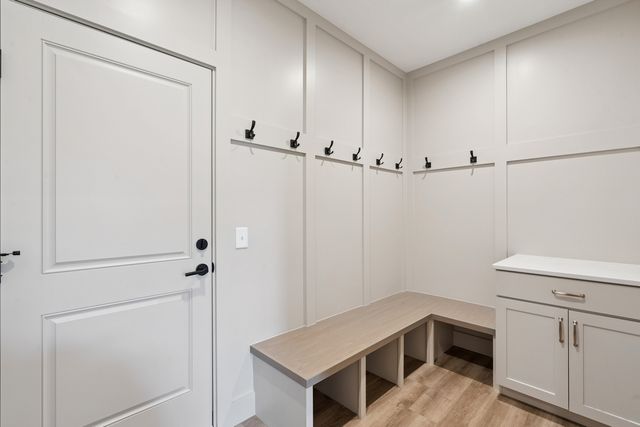 6501 BLACKBIRD Lane, Bettendorf, IA 52722