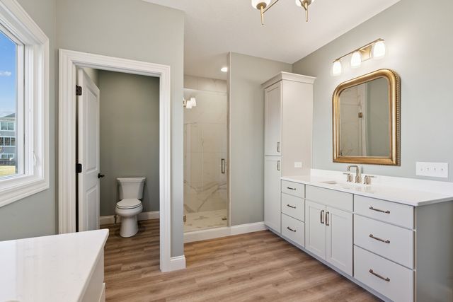 6501 BLACKBIRD Lane, Bettendorf, IA 52722