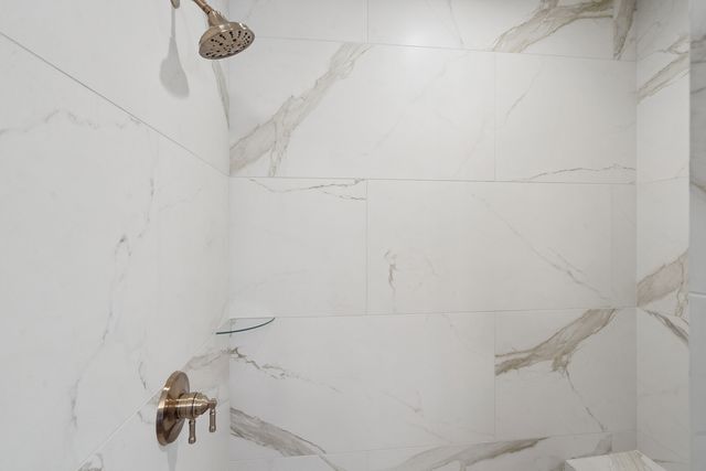 6501 BLACKBIRD Lane, Bettendorf, IA 52722