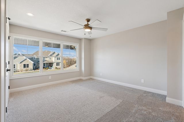 6501 BLACKBIRD Lane, Bettendorf, IA 52722