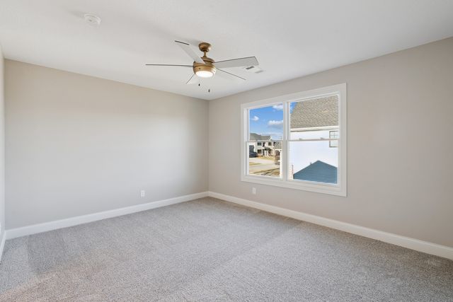 6501 BLACKBIRD Lane, Bettendorf, IA 52722