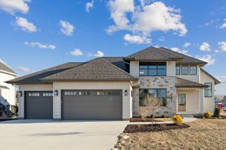 6501 BLACKBIRD Lane, Bettendorf, IA 52722