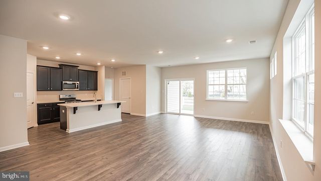 111 HILTON HEAD COURT, Egg Harbor Township, NJ 08234