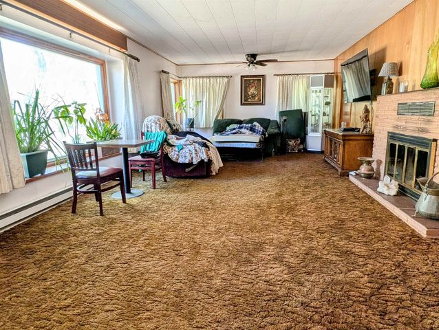 4439 Whittier Rd, Clayton, WA 99110