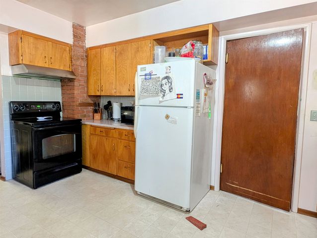4439 Whittier Rd, Clayton, WA 99110
