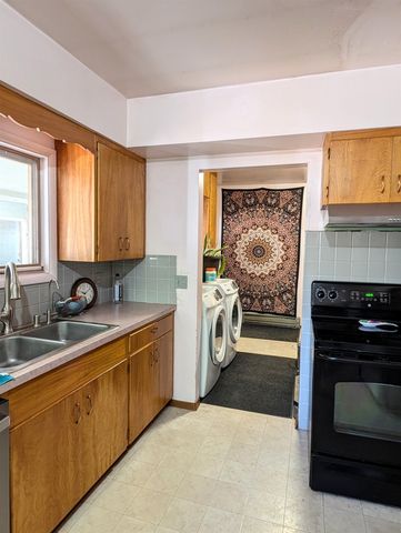 4439 Whittier Rd, Clayton, WA 99110