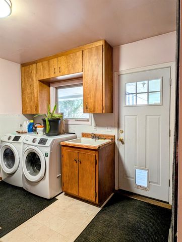 4439 Whittier Rd, Clayton, WA 99110