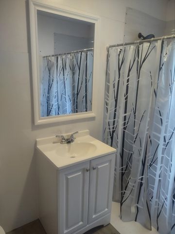 4439 Whittier Rd, Clayton, WA 99110