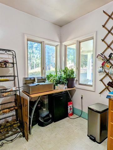 4439 Whittier Rd, Clayton, WA 99110