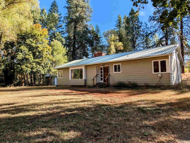 4439 Whittier Rd, Clayton, WA 99110