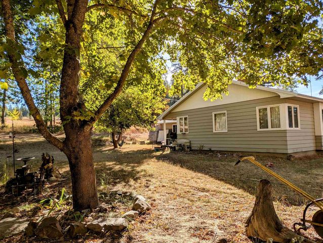 4439 Whittier Rd, Clayton, WA 99110