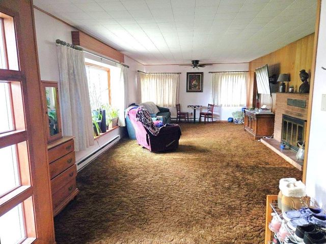 4439 Whittier Rd, Clayton, WA 99110