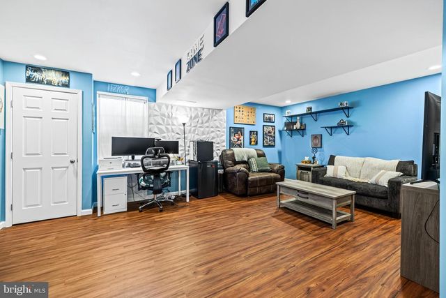 345 CEDAR RUN DR, York, PA 17404