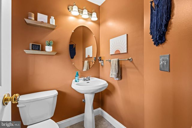 345 CEDAR RUN DR, York, PA 17404