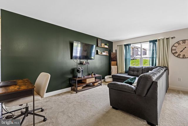 345 CEDAR RUN DR, York, PA 17404