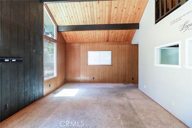 5291 Orchard Dr, Wrightwood, CA 92397