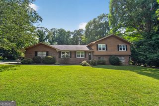 2197 Valley Creek Circle, Snellville, GA 30078