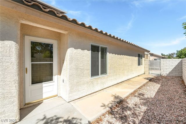 8920 Iron Hitch Avenue, Las Vegas, NV 89143