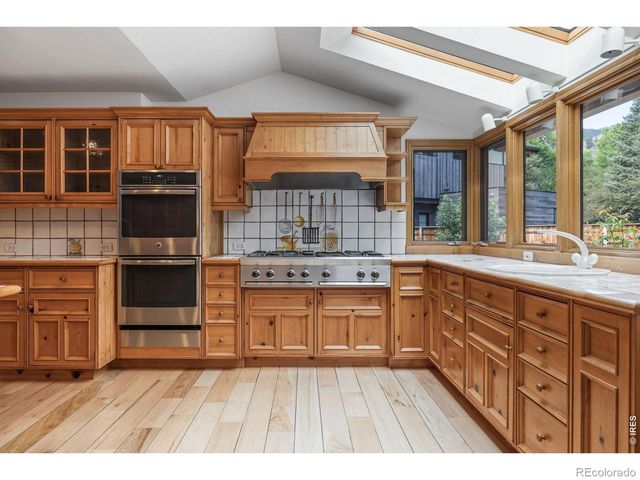 543 Linden Park Drive, Boulder, CO 80304