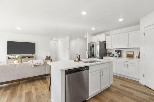 108 N Bison Court, Nixa, MO 65714