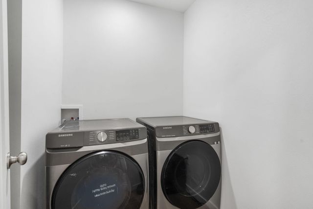 108 N Bison Court, Nixa, MO 65714