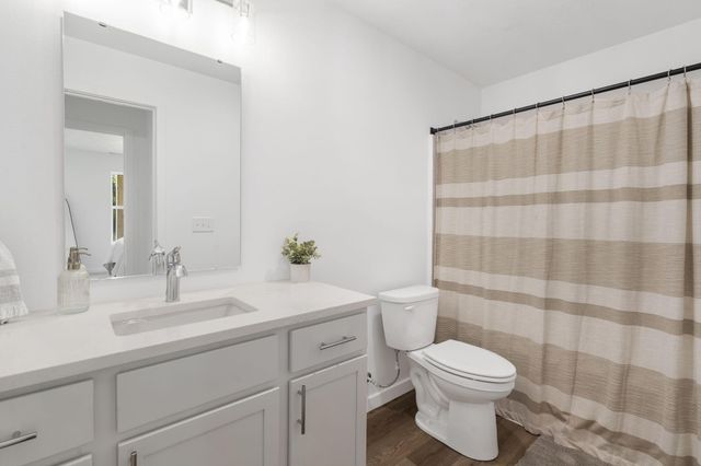 108 N Bison Court, Nixa, MO 65714