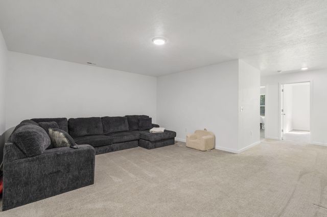 108 N Bison Court, Nixa, MO 65714